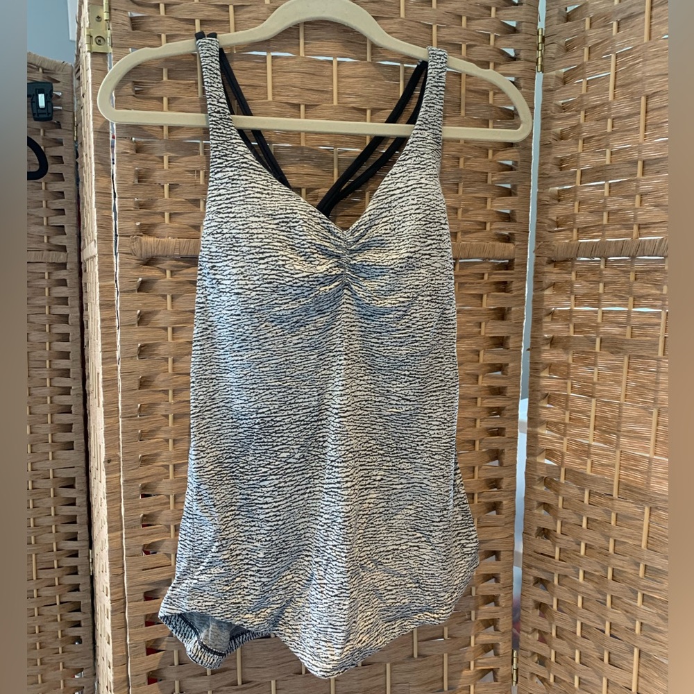 NWT - Lululemon Knot Your Typical Tank